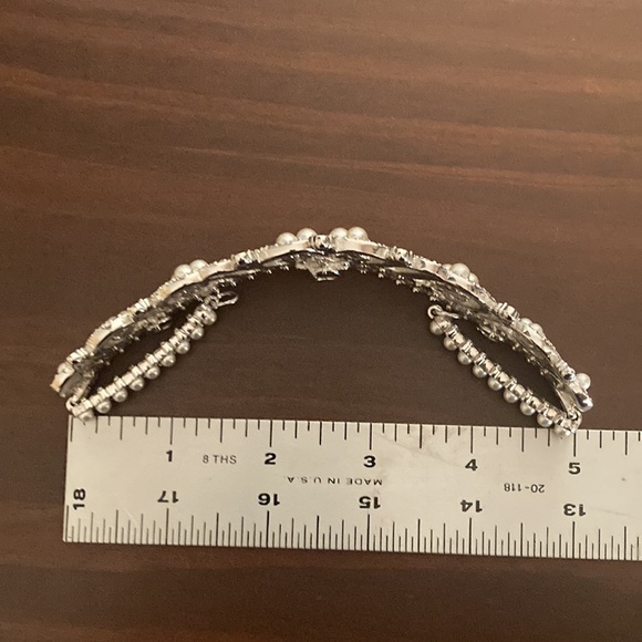 SWAROVSKI Swan pearl tiara - Picture 6 of 9